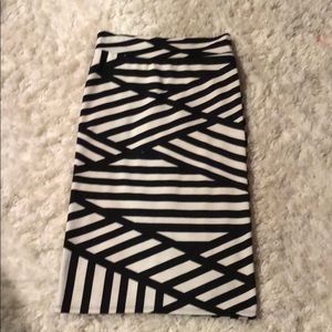 Perfect pencil skirt for the office or going out!